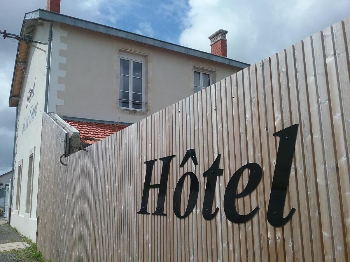 Hotel De La Gare Surgères Exteriér fotografie