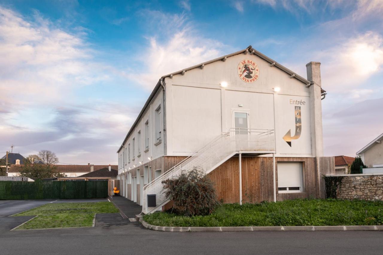 Hotel De La Gare Surgères Exteriér fotografie