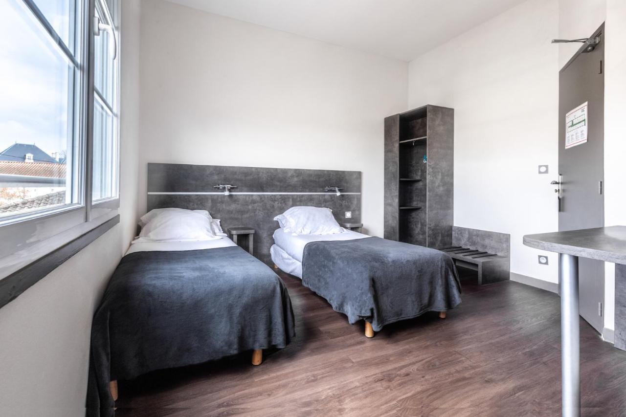 Hotel De La Gare Surgères Exteriér fotografie